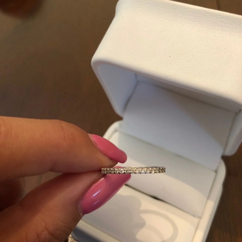 Diamond band